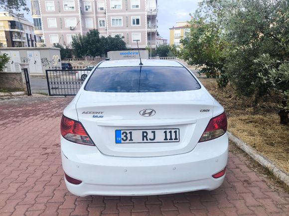 Sahibinden Hyundai Accent Blue 1.6 CRDI Mode 2013 Model