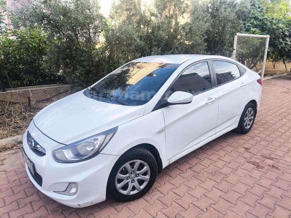 Sahibinden Hyundai Accent Blue 1.6 CRDI Mode 2013 Model