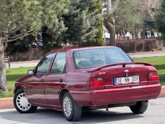 Sahibinden Ford Escort 1.6 CLX 1996 Model
