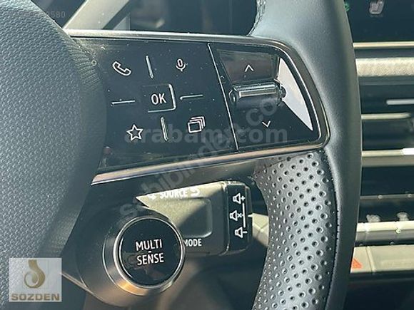 SÖZDEN AUTO'DAN 2025 R5 E-TECH HATASIZ - BOYASIZ - FULL PPF