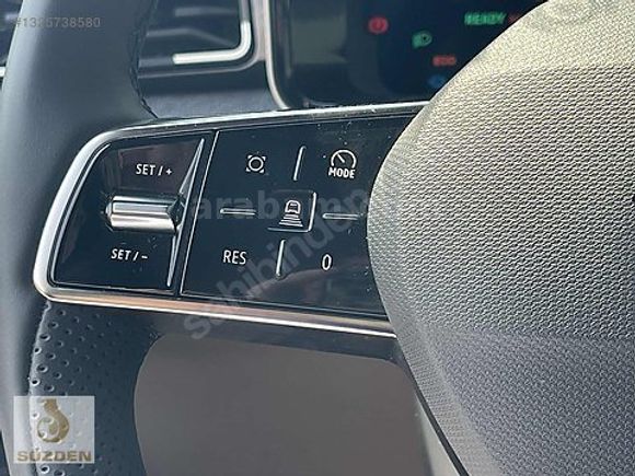 SÖZDEN AUTO'DAN 2025 R5 E-TECH HATASIZ - BOYASIZ - FULL PPF