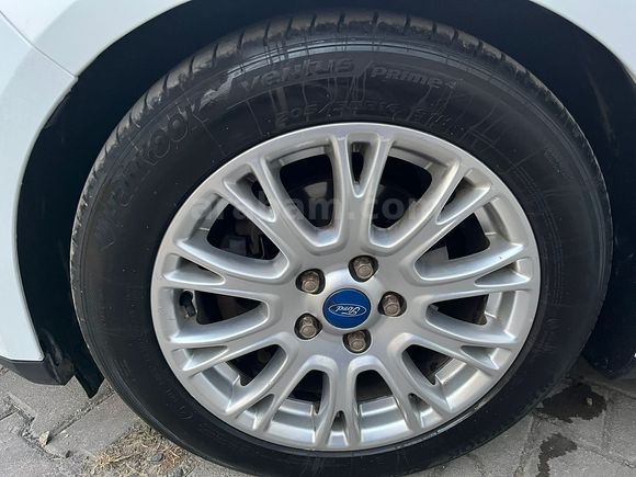 Sahibinden Ford Focus 1.6 Ti-VCT Titanium 2012 Model 