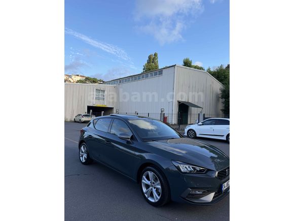 Sahibinden Seat Leon 1.5 eHybrid FR 2025 Model 