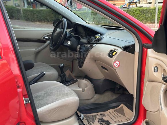 Galeriden Ford Focus 1.6 Ghia 2001 Model Antalya