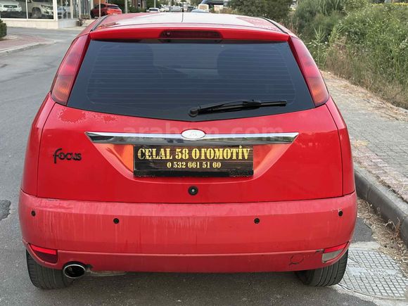 Galeriden Ford Focus 1.6 Ghia 2001 Model Antalya