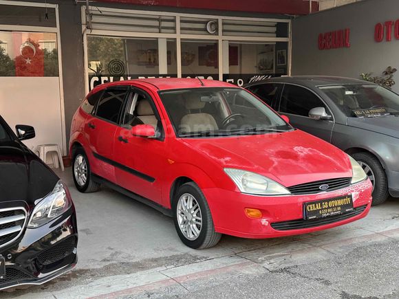 Galeriden Ford Focus 1.6 Ghia 2001 Model Antalya