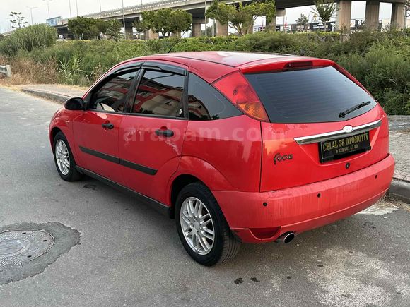Galeriden Ford Focus 1.6 Ghia 2001 Model Antalya