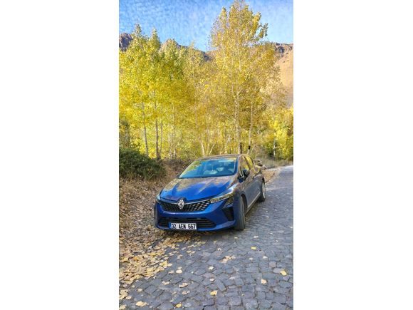 Sahibinden Renault Clio 1.0 TCe Evolution 2024 Model  14.000 km Mavi (metalik)