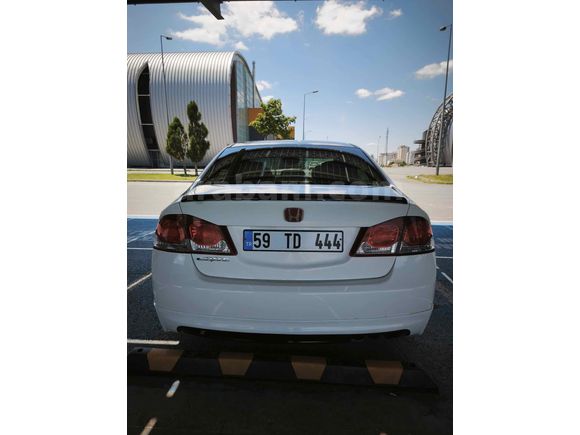 Sahibinden Honda Civic 1.6i VTEC premium 2011 Model 