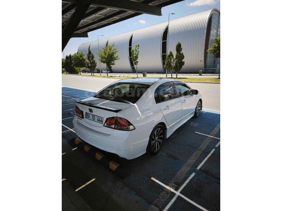 Sahibinden Honda Civic 1.6i VTEC premium 2011 Model 