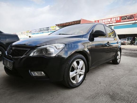 Sahibinden Kia Ceed 1.6 CRDi Concept 2011 Model  247.000 km Siyah