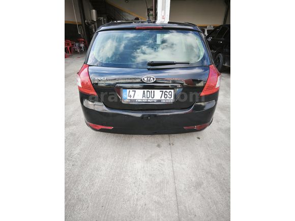 Sahibinden Kia Ceed 1.6 CRDi Concept 2011 Model  247.000 km Siyah