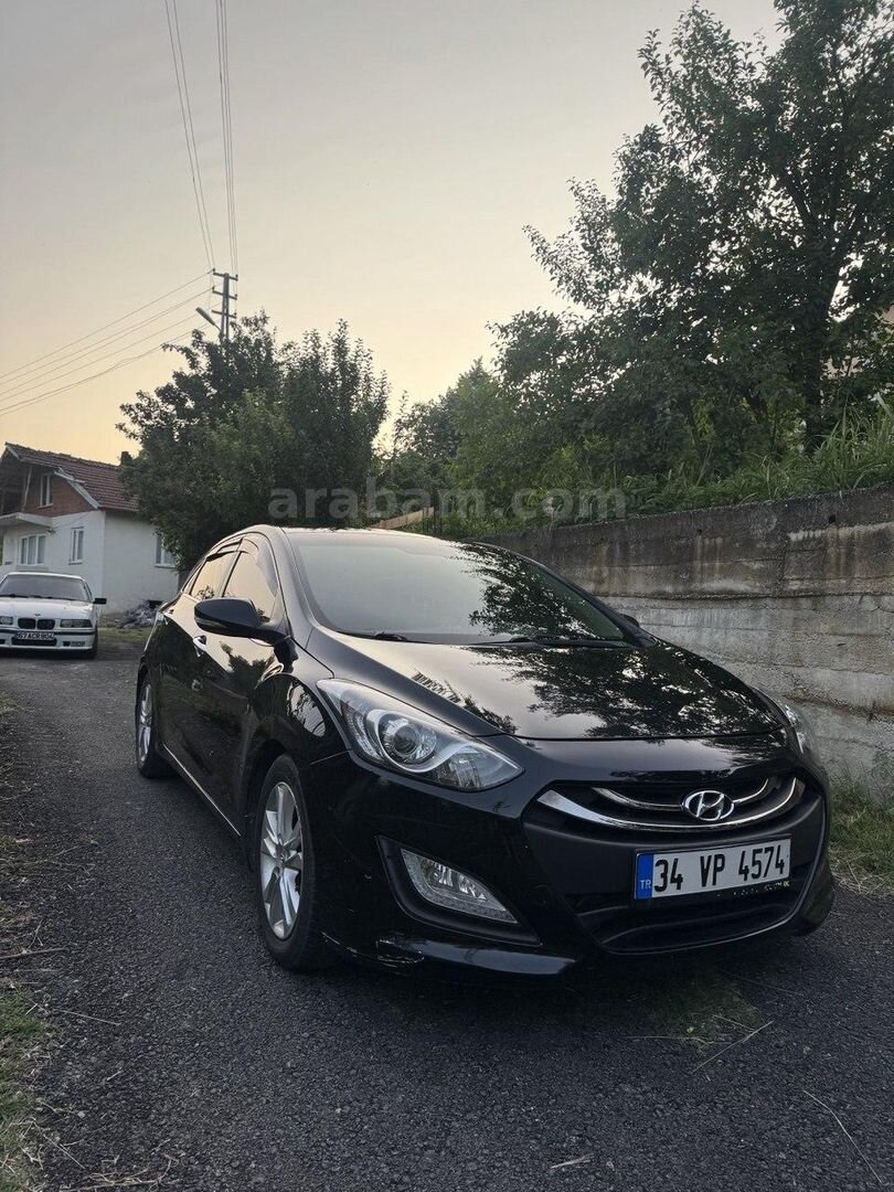 Sahibinden Hyundai i30 1.6 CRDi Elite 2013 Model Zonguldak 170.000 km Siyah 1