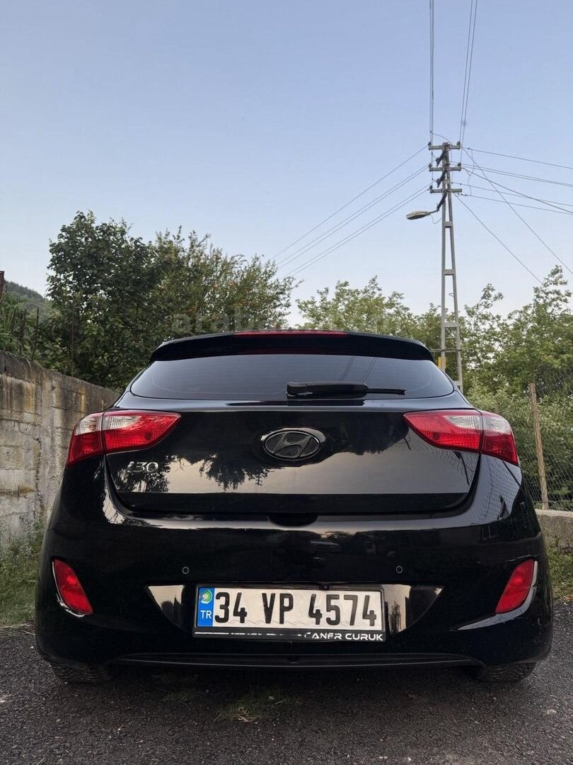 Sahibinden Hyundai i30 1.6 CRDi Elite 2013 Model Zonguldak 170.000 km Siyah 6