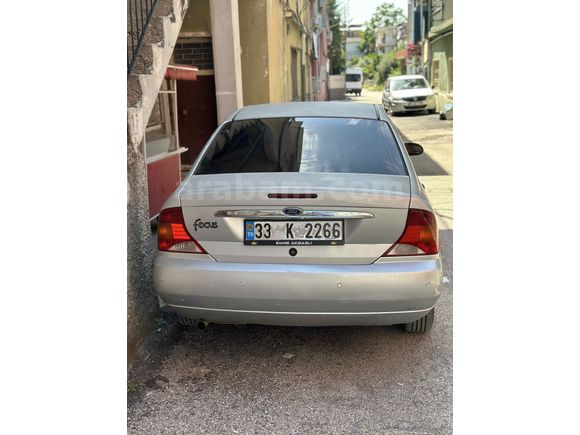 Sahibinden Ford Focus 1.6 Ghia 2001 Model 