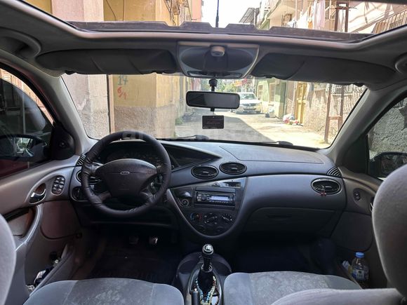 Sahibinden Ford Focus 1.6 Ghia 2001 Model 