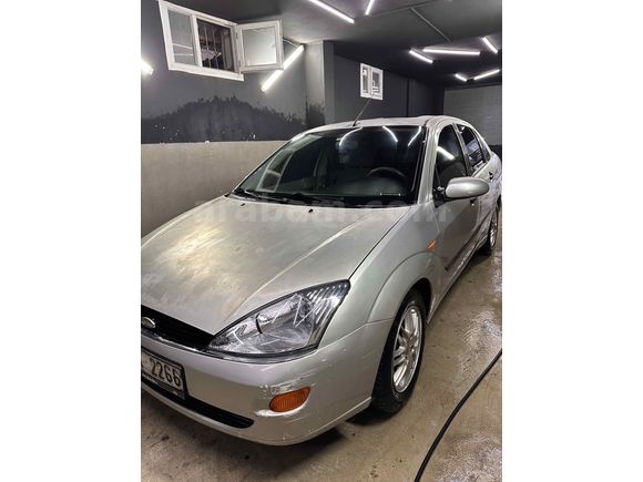 Sahibinden Ford Focus 1.6 Ghia 2001 Model 