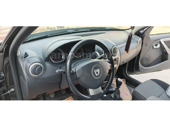 Sahibinden Dacia Duster 1.5 dCi Laureate 2013 Model  147.000 km Siyah
