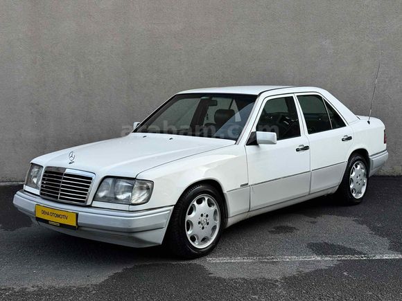 Galeriden Mercedes - Benz E 200 1994 Model İstanbul