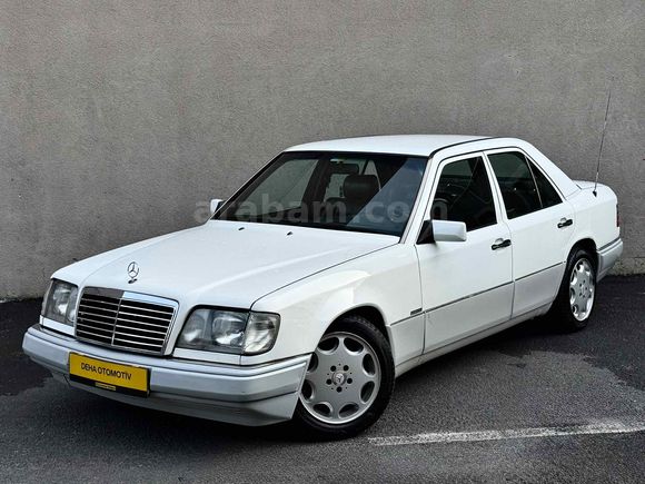 Galeriden Mercedes - Benz E 200 1994 Model İstanbul