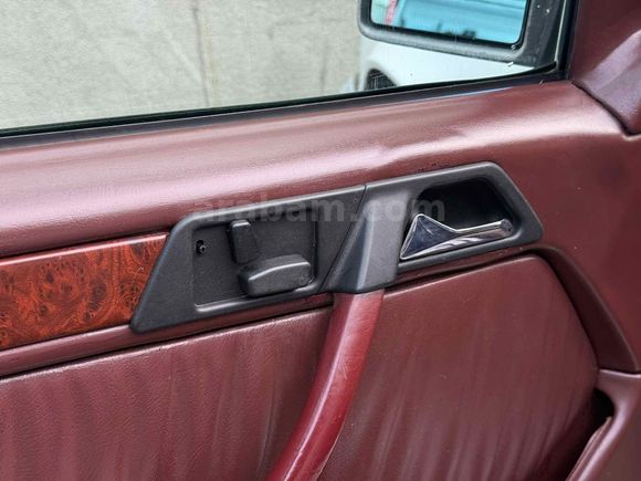 Galeriden Mercedes - Benz E 200 1994 Model İstanbul