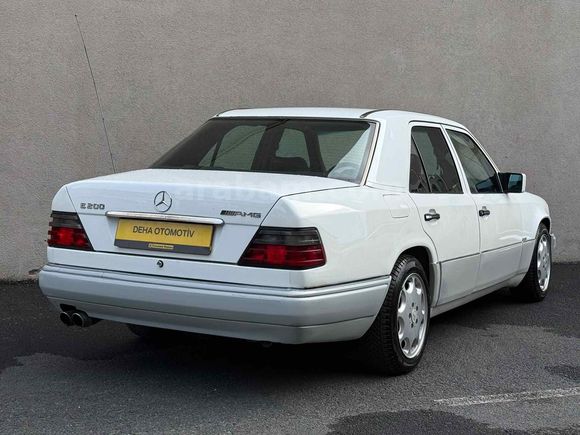 Galeriden Mercedes - Benz E 200 1994 Model İstanbul