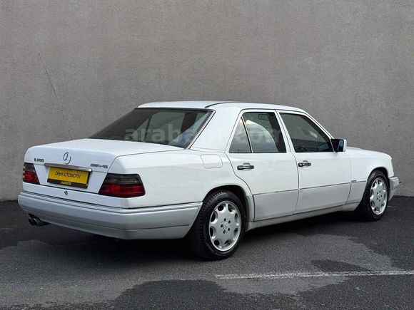 Galeriden Mercedes - Benz E 200 1994 Model İstanbul