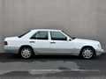 Galeriden Mercedes - Benz E 200 1994 Model İstanbul