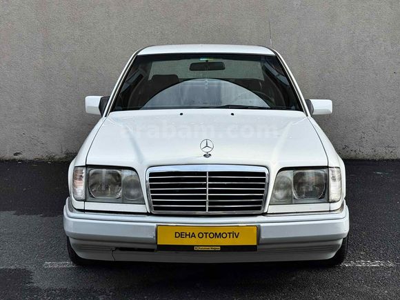 Galeriden Mercedes - Benz E 200 1994 Model İstanbul