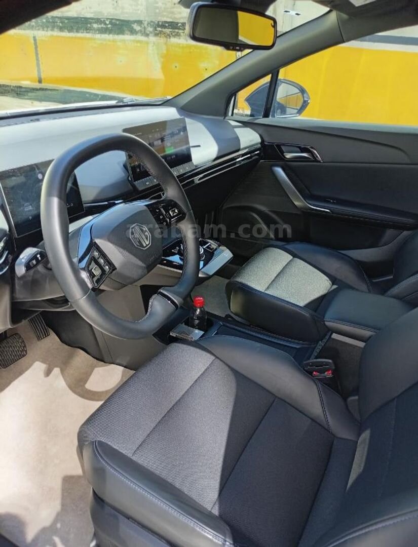 Sahibinden MG MG4 Luxury 2023 Model Isparta 44.500 km Beyaz 6
