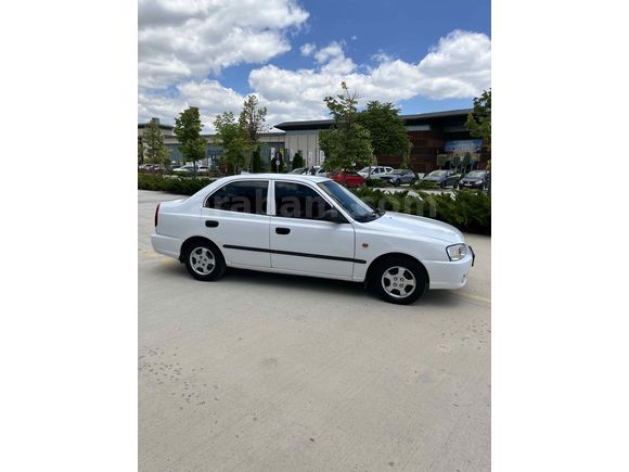 Sahibinden Hyundai Accent 1.5 1.5i GL 2000 Model 