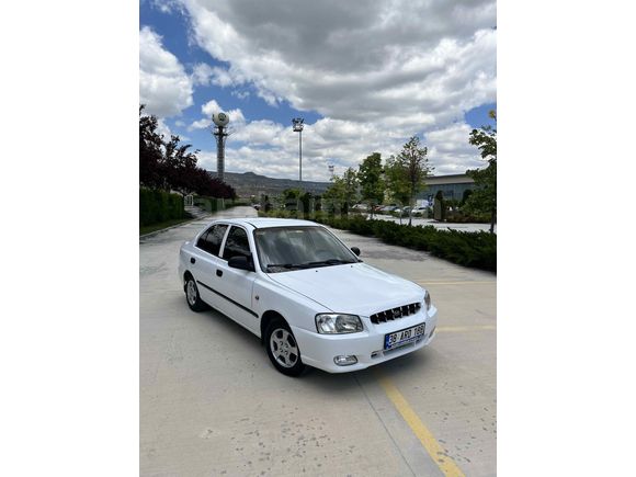Sahibinden Hyundai Accent 1.5 1.5i GL 2000 Model 