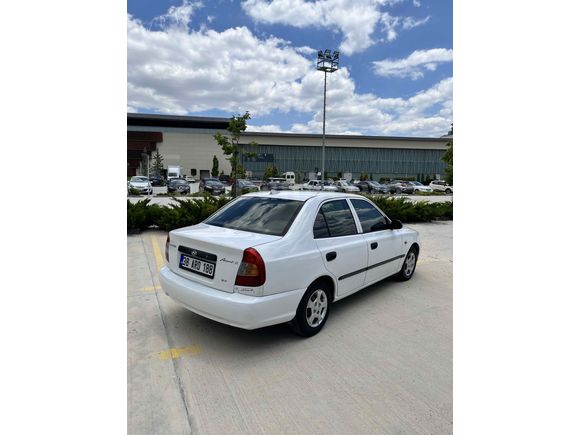 Sahibinden Hyundai Accent 1.5 1.5i GL 2000 Model 