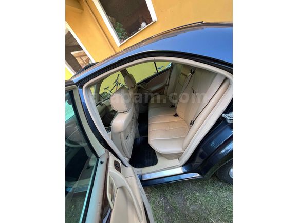 Sahibinden Mercedes - Benz E 200 Kompressor Elegance 2001 Model  380.000 km  siyah