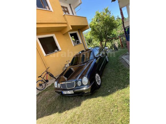 Sahibinden Mercedes - Benz E 200 Kompressor Elegance 2001 Model  380.000 km  siyah