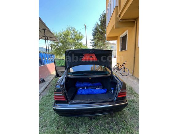 Sahibinden Mercedes - Benz E 200 Kompressor Elegance 2001 Model  380.000 km  siyah