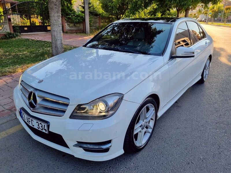 Galeriden Mercedes - Benz C 180 AMG 2012 Model Sakarya 190.000 km Beyaz