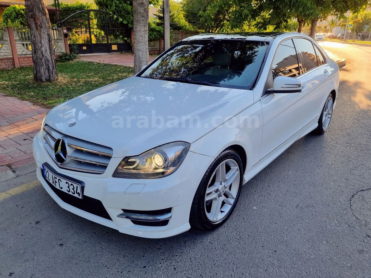 Galeriden Mercedes - Benz C 180 AMG 2012 Model Sakarya 190.000 km Beyaz 3