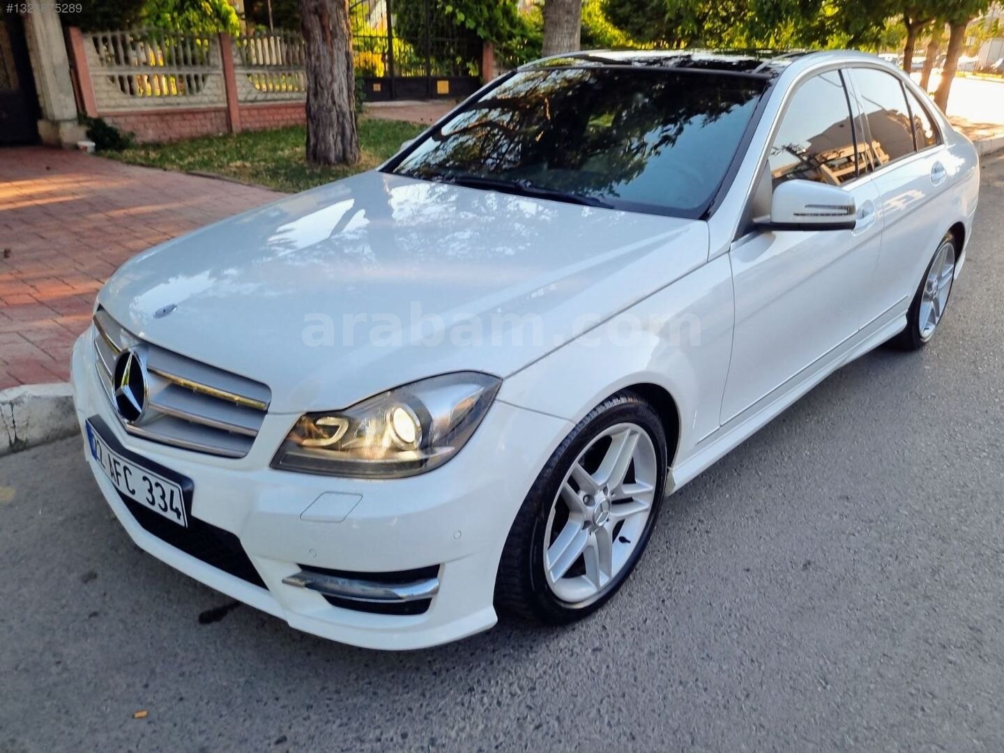 Galeriden Mercedes - Benz C 180 AMG 2012 Model Sakarya 190.000 km Beyaz 2