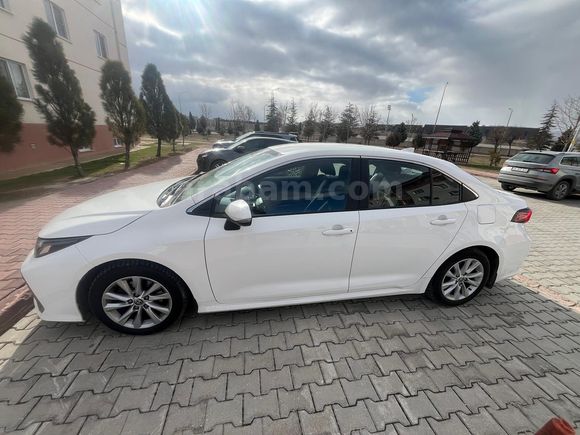 Sahibinden Toyota Corolla 1.5 Dream 2023 Model 