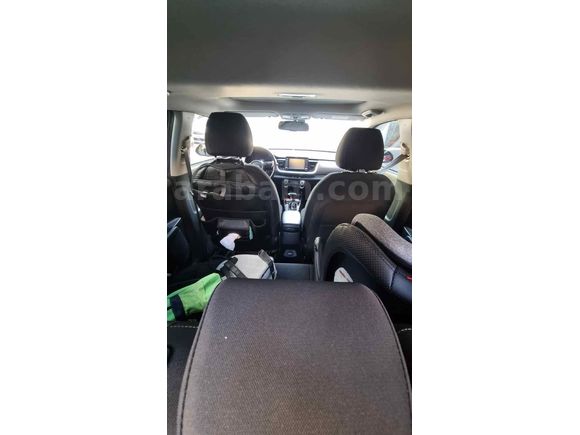 Sahibinden Kia Stonic 1.4 MPI Elegance 2018 Model  85.000 km Bordo
