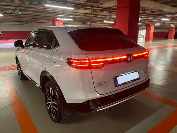 Sahibinden Honda HR-V 1.5 e-HEV Elegance 2024 Model 