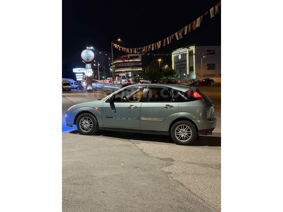 Sahibinden Ford Focus 1.6 Ghia 2001 Model 