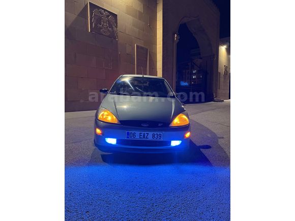Sahibinden Ford Focus 1.6 Ghia 2001 Model 
