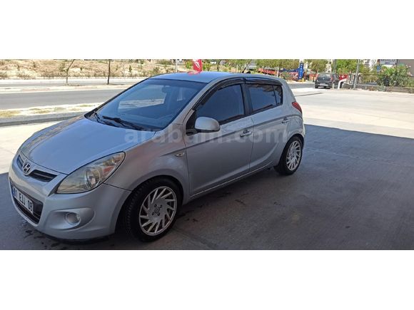 Sahibinden Hyundai i20 1.4 CRDi Team 2012 Model