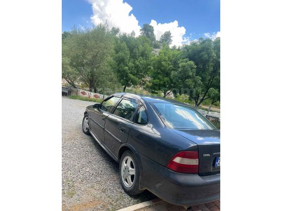 Sahibinden Opel Vectra 2.0 CD 1996 Model 