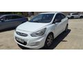 hemşireden  hyundai Accent Blue 1.6 CRDI Mode Plus 2013 Model  281.000 km Beyaz