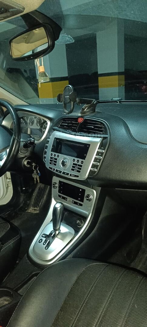 Sahibinden Lancia Delta 1.6 MJet 2013 Model İstanbul 165.000 km Beyaz 3