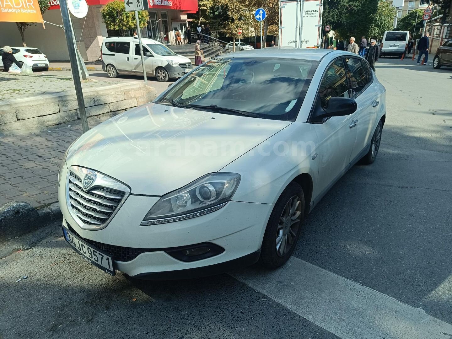 Sahibinden Lancia Delta 1.6 MJet 2013 Model İstanbul 165.000 km Beyaz 2