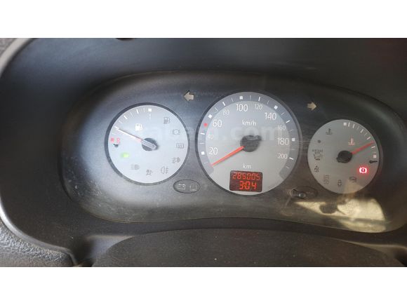 temiz öğretmenden satılık Clio bütün bakımları yapıldı